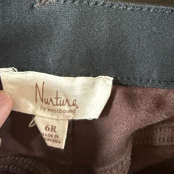 Brown denim like material deep pockets elastic waistband. size 6 regular - Picture 8 of 9